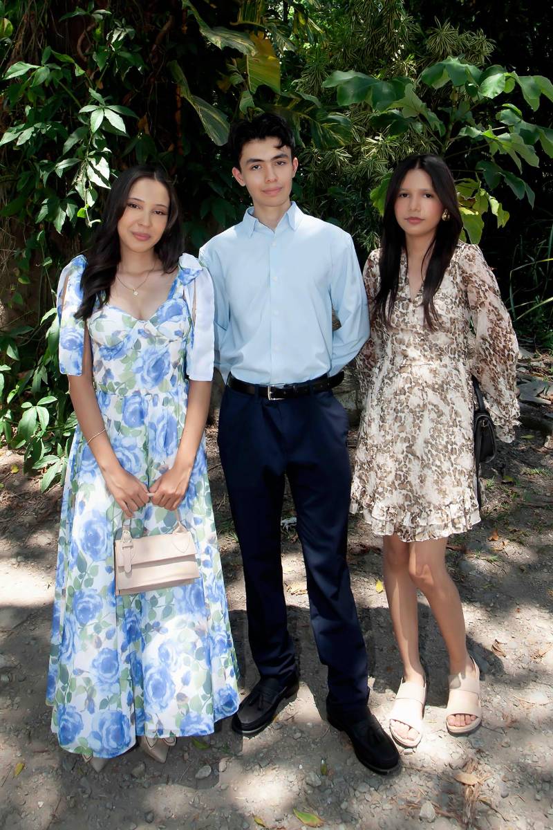 Amy Ortíz, Alessandro Vélasquez y Neissy Romero 