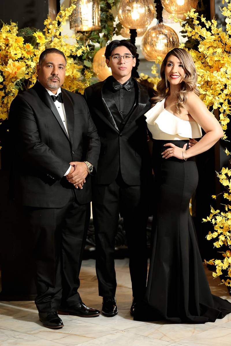 Invitados de la prom 2025 de Dowal School