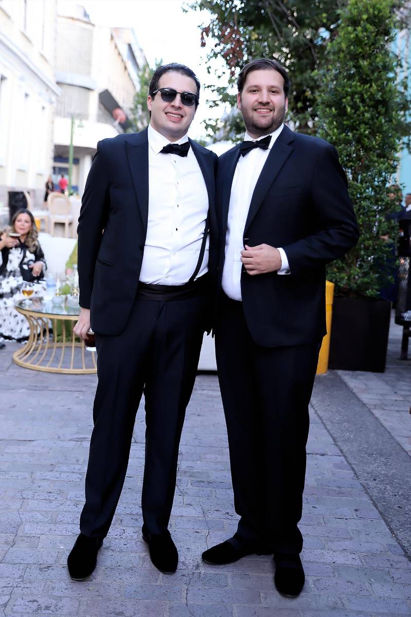 Así fue la boda eclesiástica de Ivana Lagos y Jacobo Waincier Canahuati