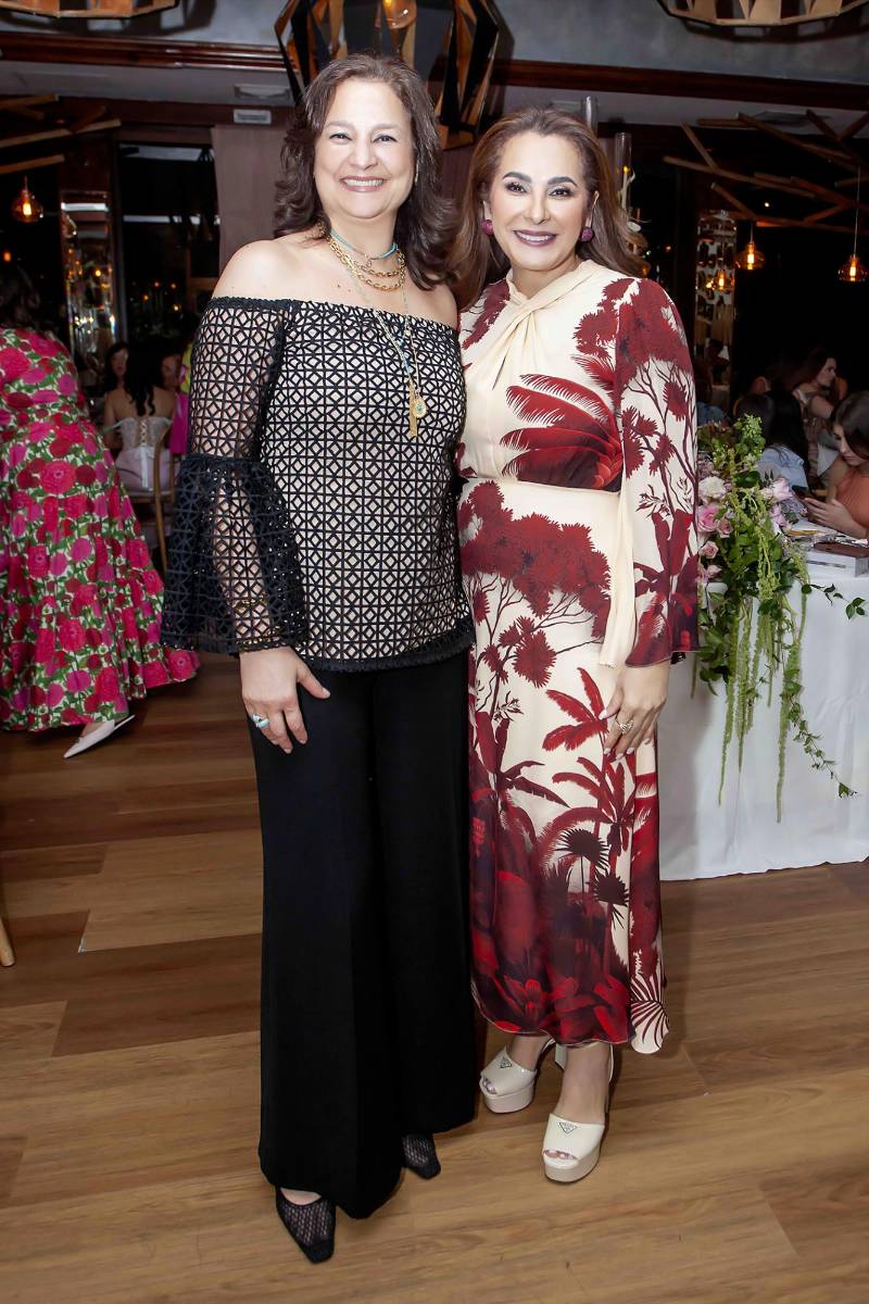 Karen Stechmann y Ligia Hall.