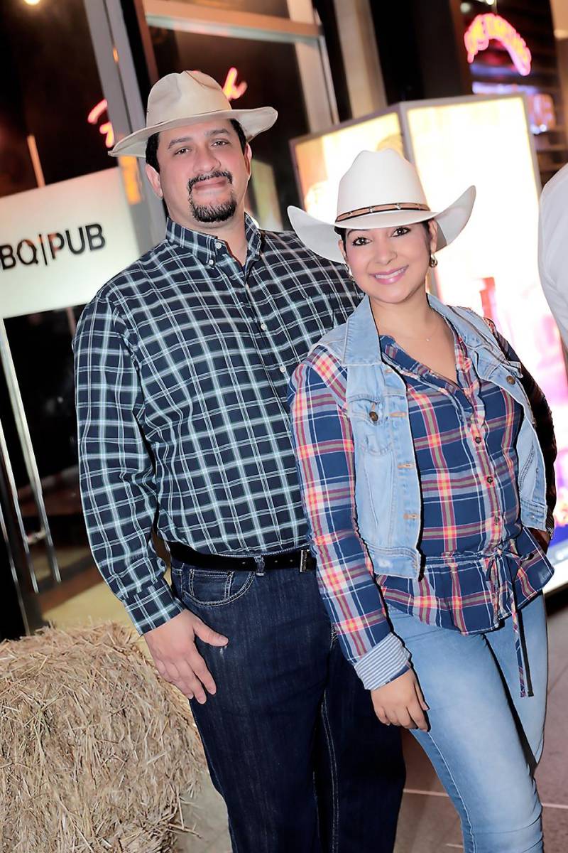Jorge Zepeda y Sally Martínez.