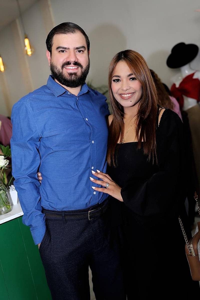Javier Sagastume y Gianina Peña. 