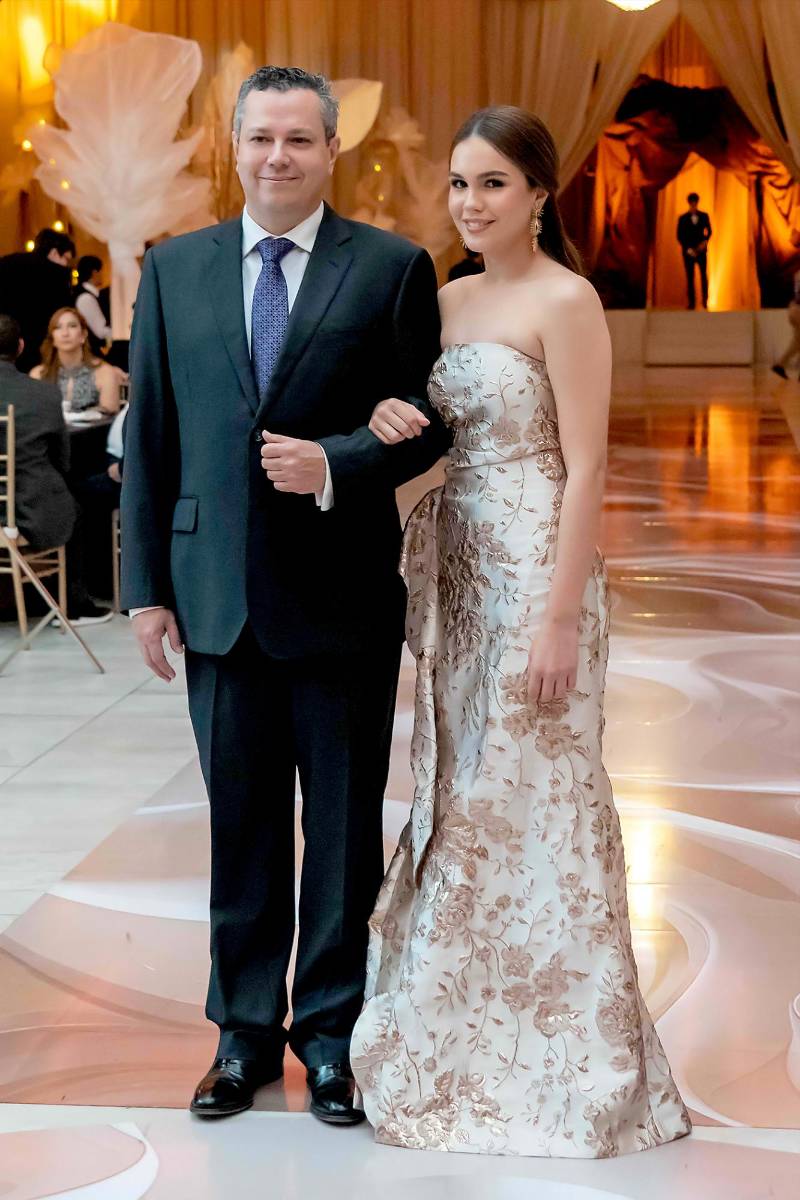 Bianca Mondragón Vidal y su padre Rubén Mondragón. 