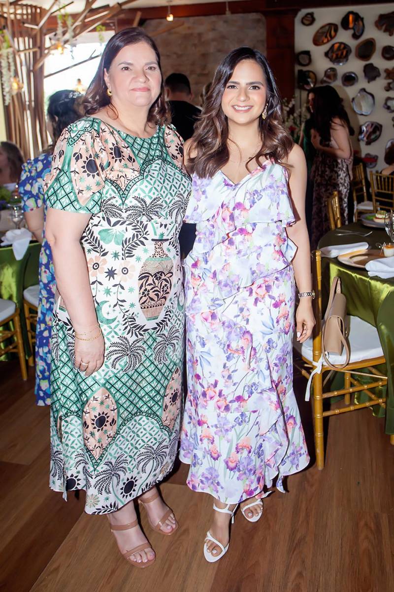 Suad Handal y Caroll de Handal.