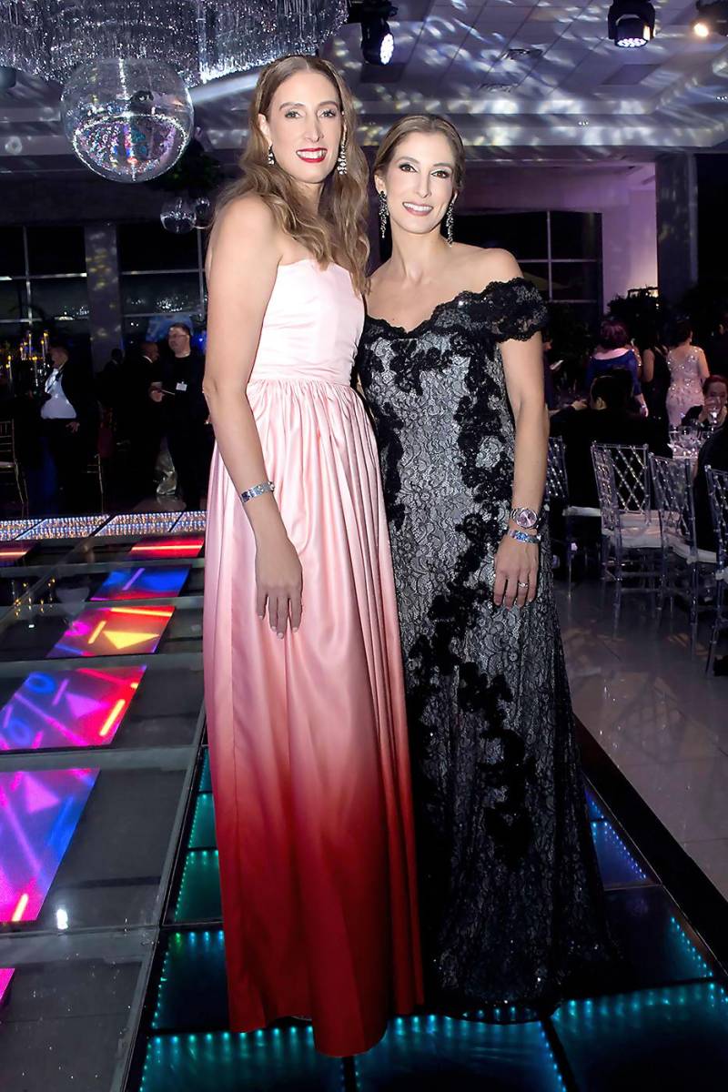 Daniela Rietti y Ingrid Canahuati.