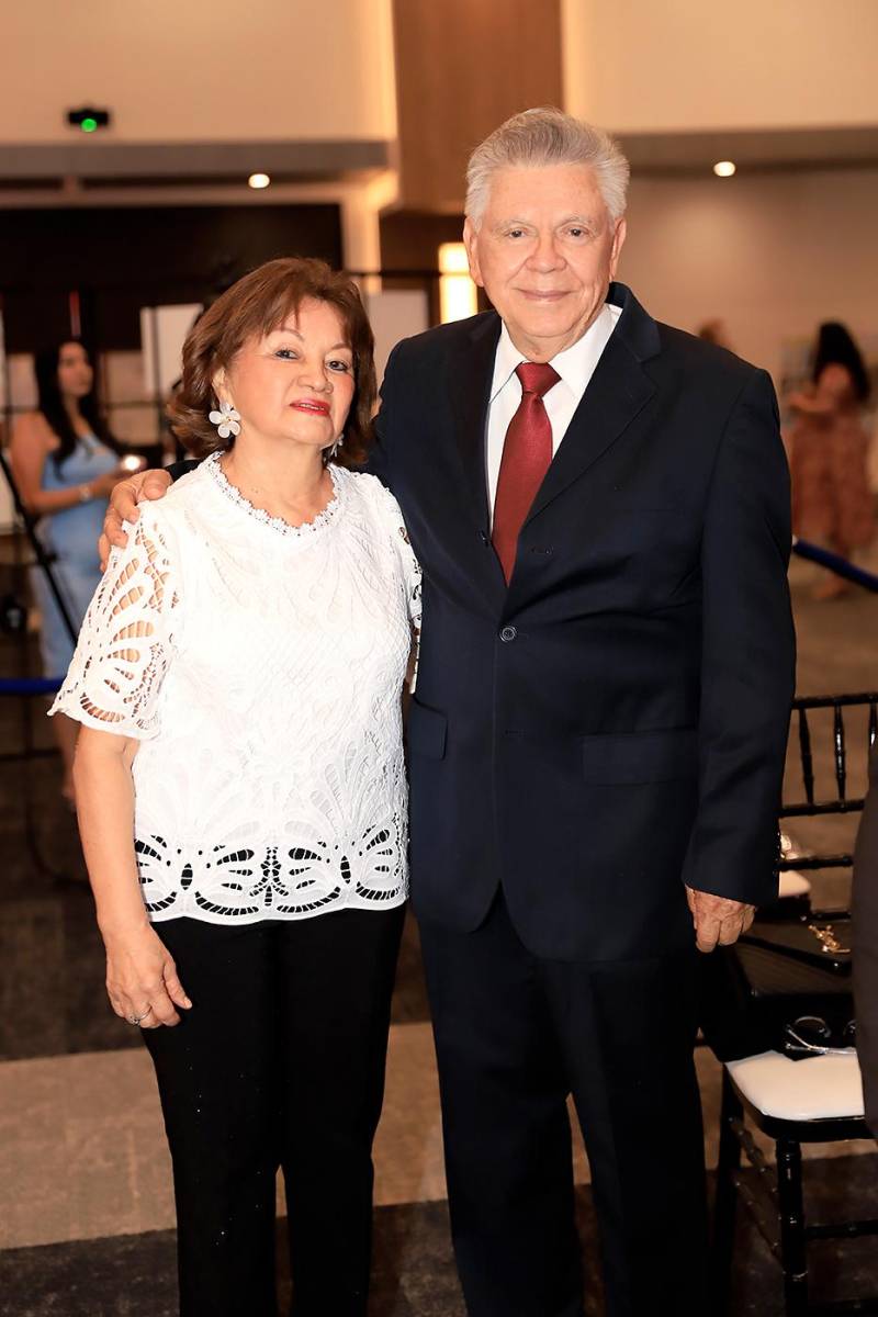 Liliam y Víctor Manuel Ramos.