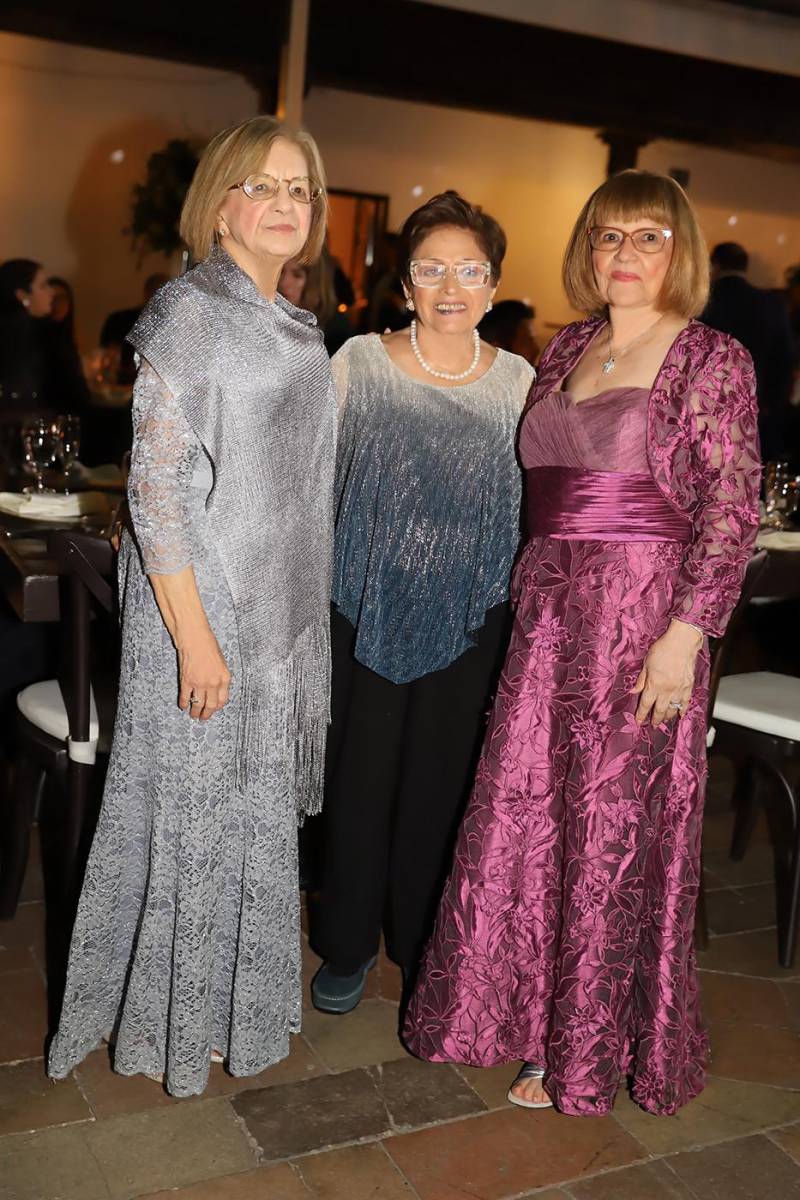 Soledad Osejo, Eloína Suárez y Betty Bendeck