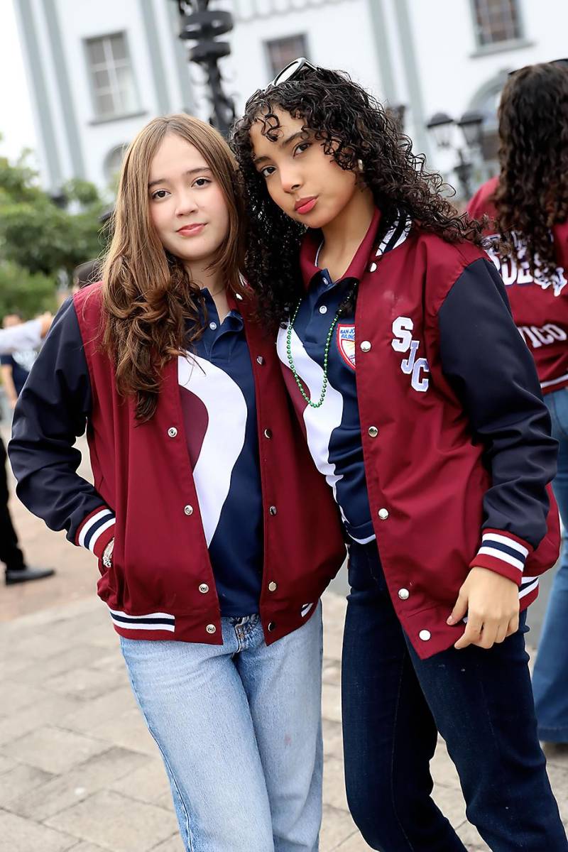Amelia Salgado y Rachel Cruz 