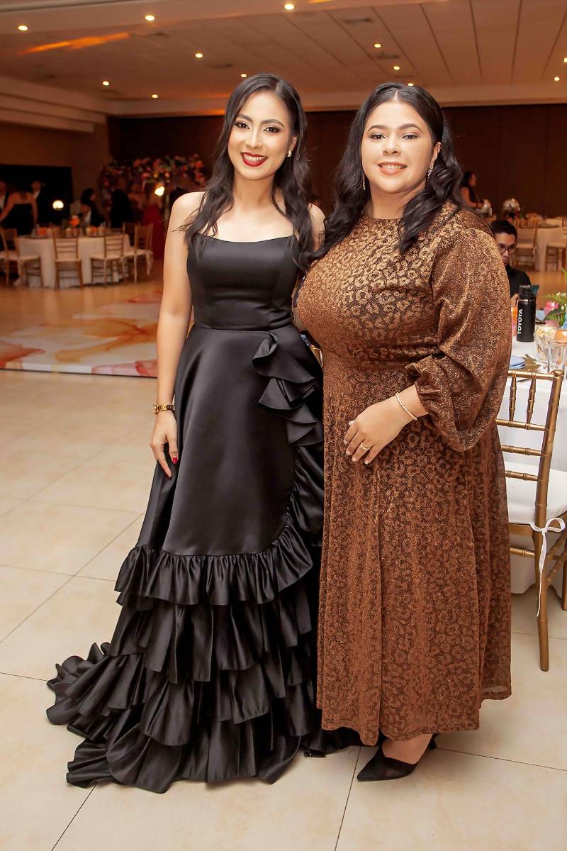 Anahí Amaya y Norma Santacreo