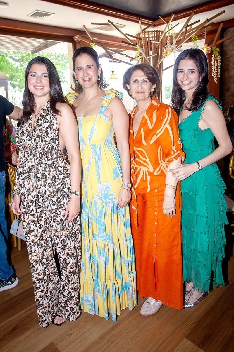 Murphey, Vanessa Saybe, Emilia Larach y Sabrina Chahin.