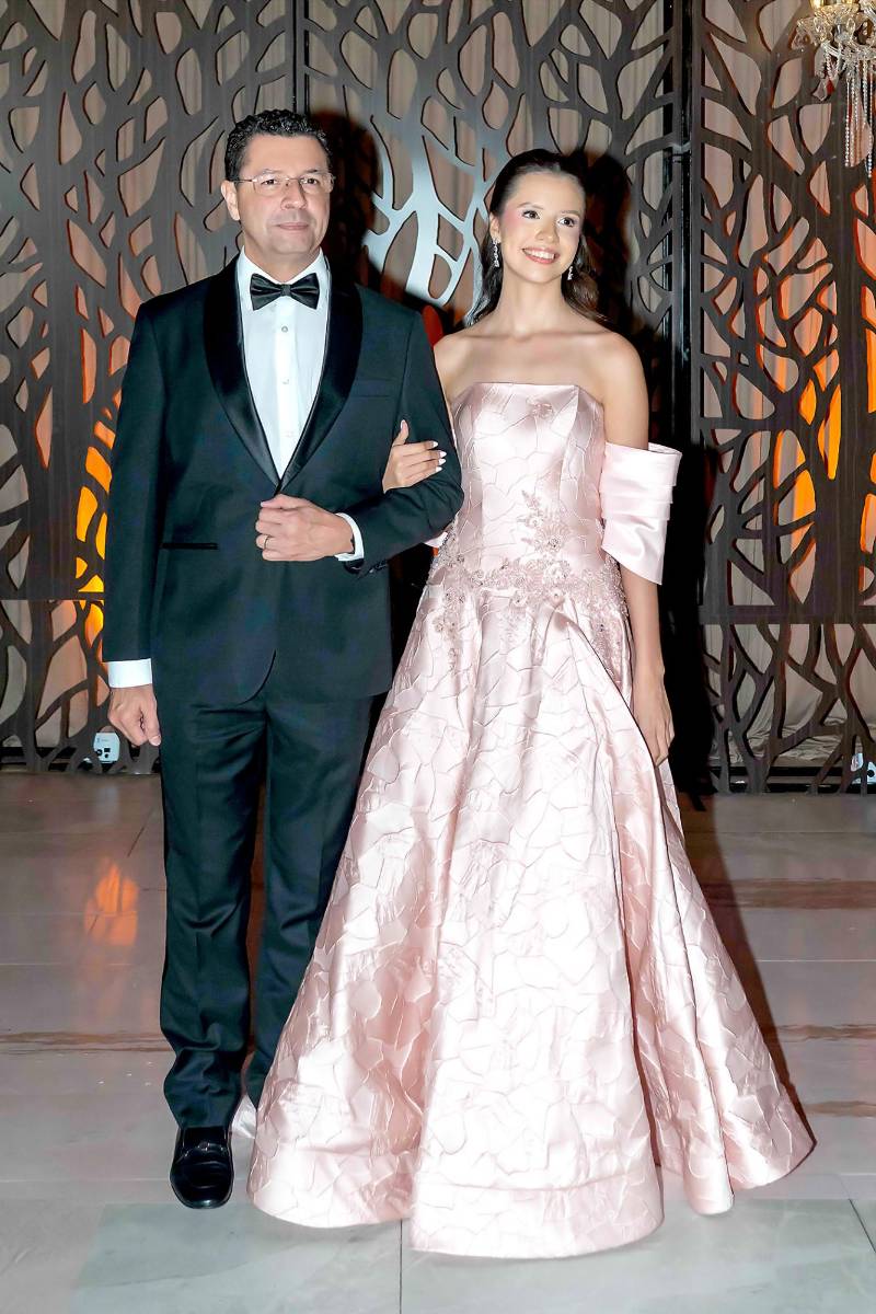Desfile padres e hijos de la prom 2026 de la Escuela Santa María del Valle
