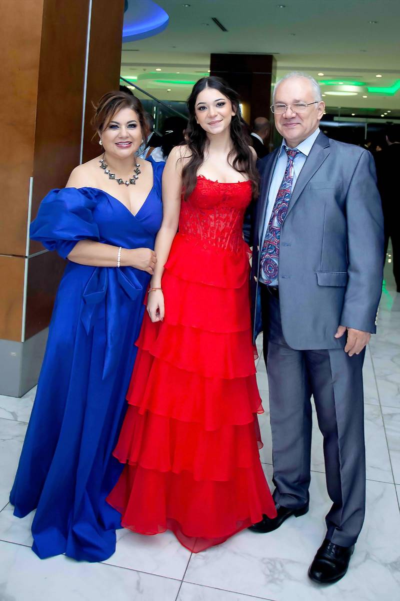 Desfile padres e hijos de la prom 2026 de Franciscan School