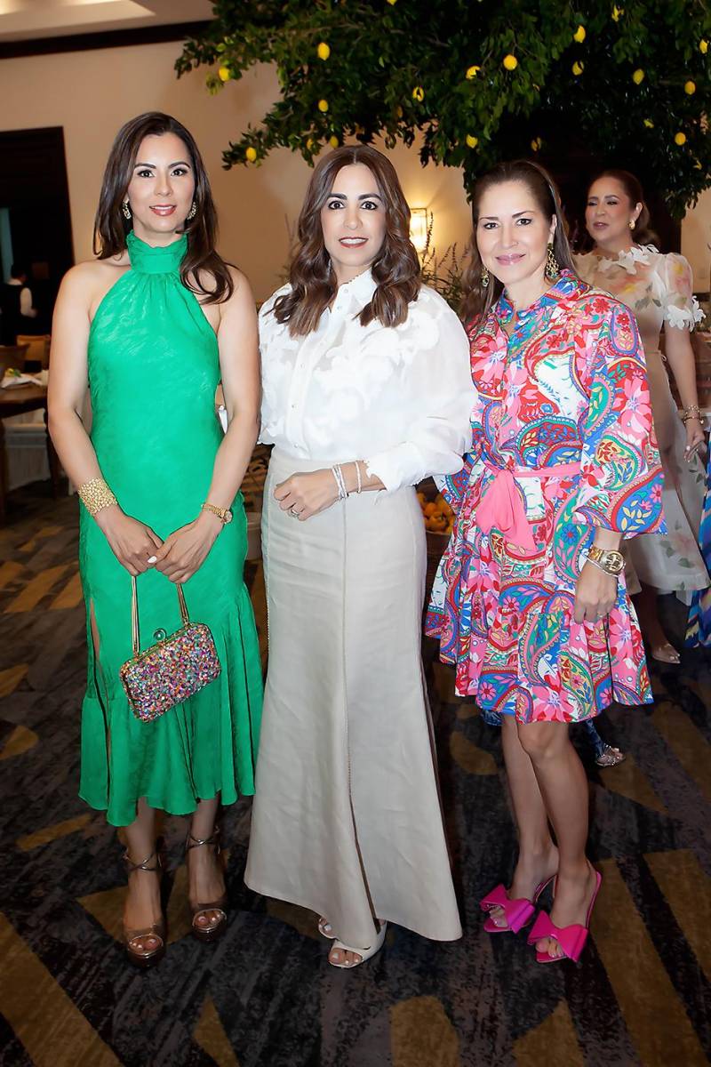 Silvia Martínez, Tricia Matuty y Lourdes Hawit.