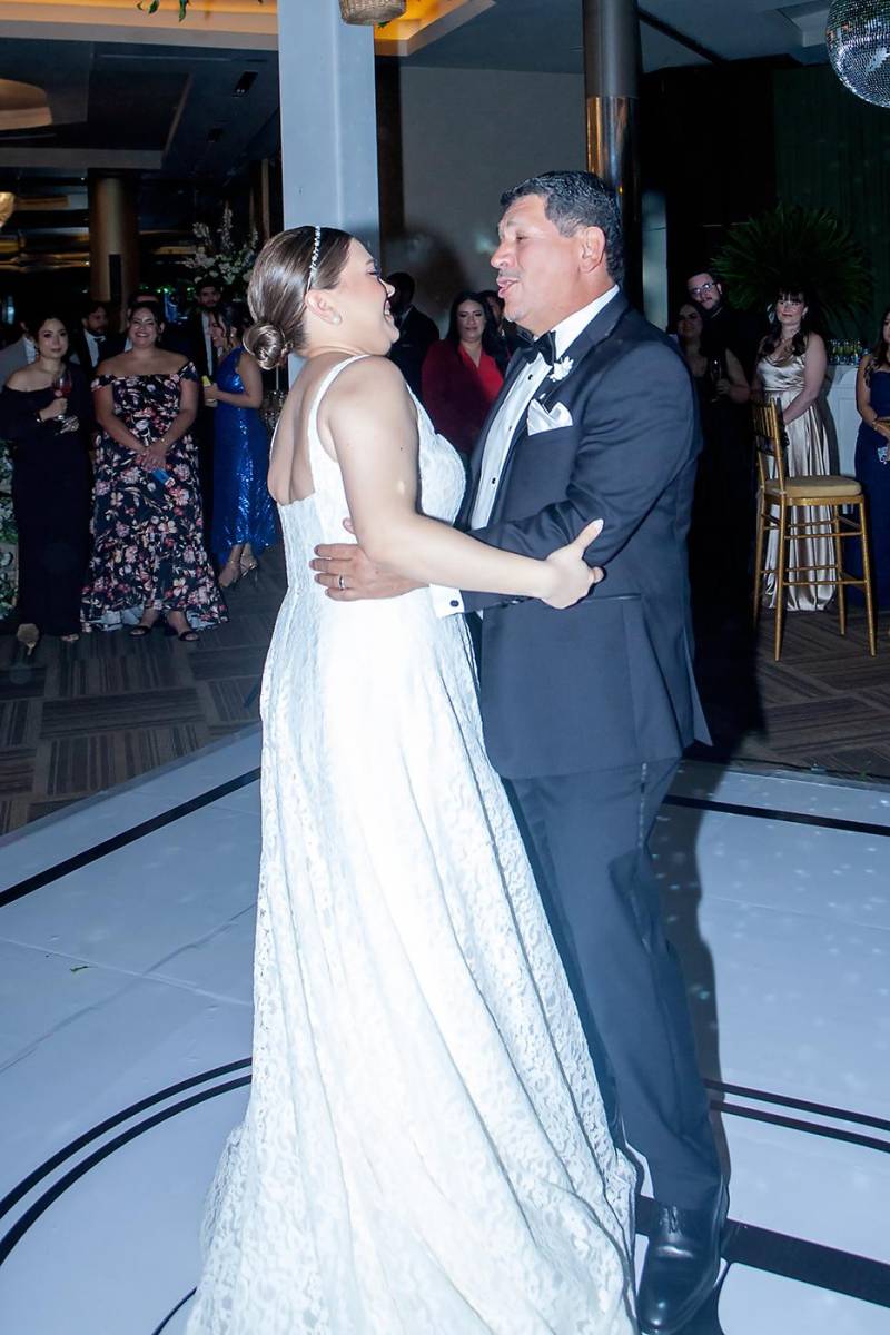 Boda de Carlos Tróchez y Estela Paz