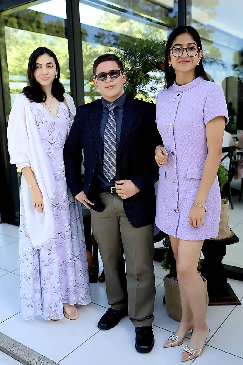 Flor Barrientos, Leandro Mendoza, y Larisa Bueso