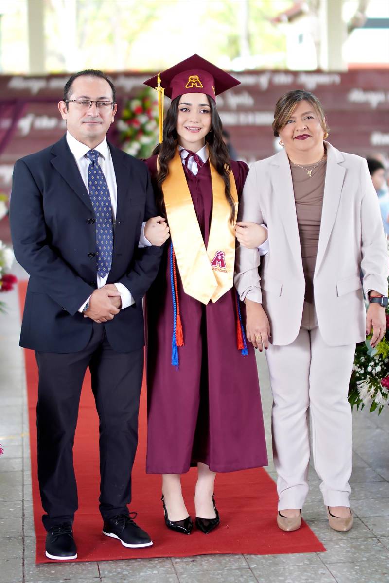Graduación de los seniors 2026 de Mayan School