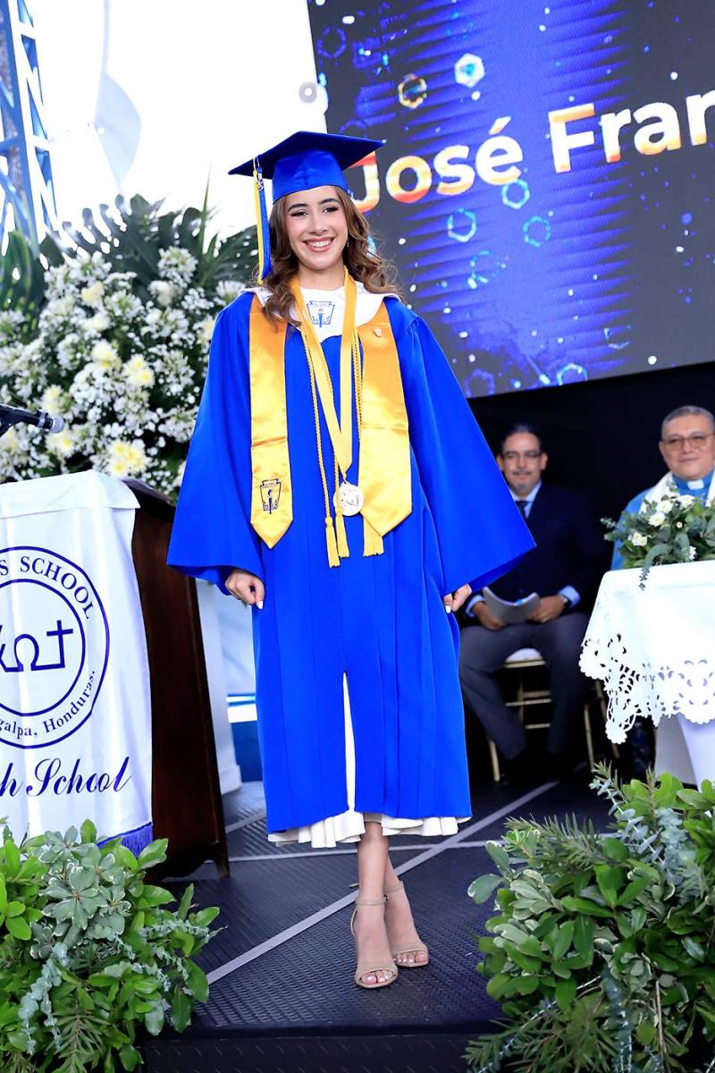Cecilia Fiallos, Valedictorian de la Clase 2025