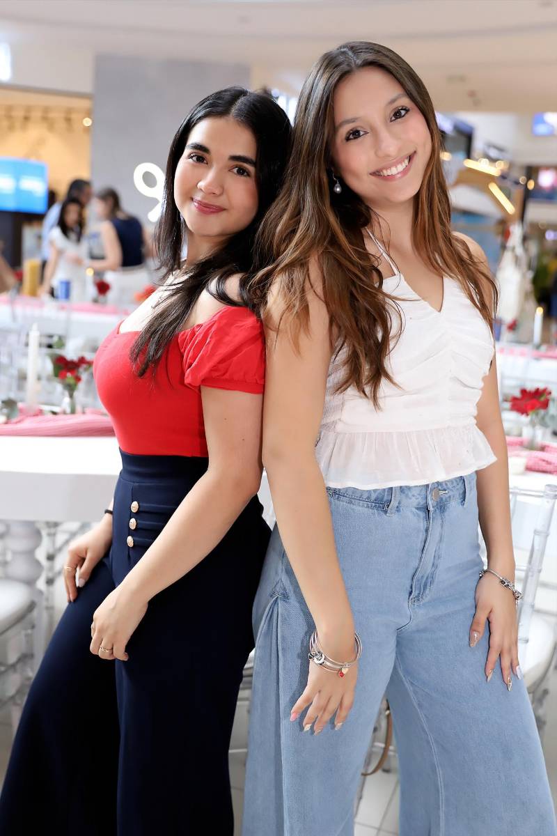 Mónica García y Gabriela Moncada.