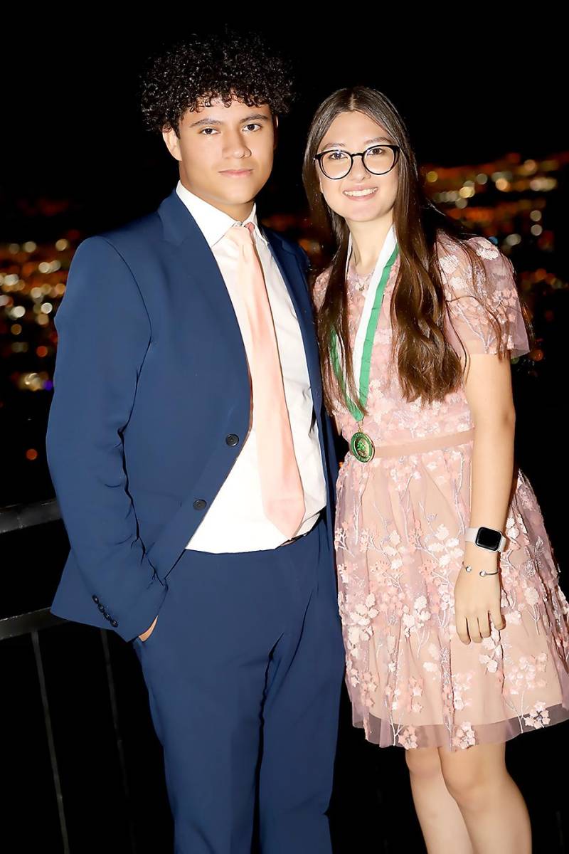 Adrián Castillo y Lucía Cwu