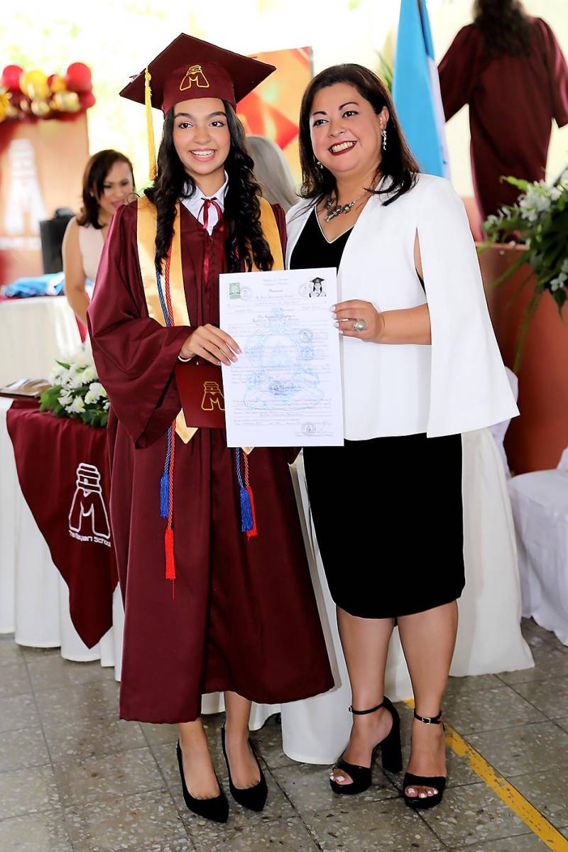 Graduación 2024 de Mayan School