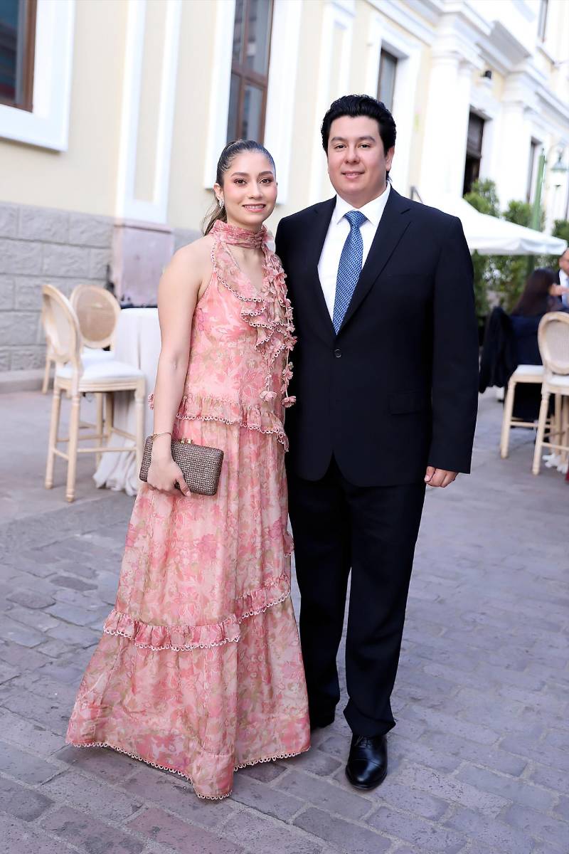 Así fue la boda eclesiástica de Ivana Lagos y Jacobo Waincier Canahuati