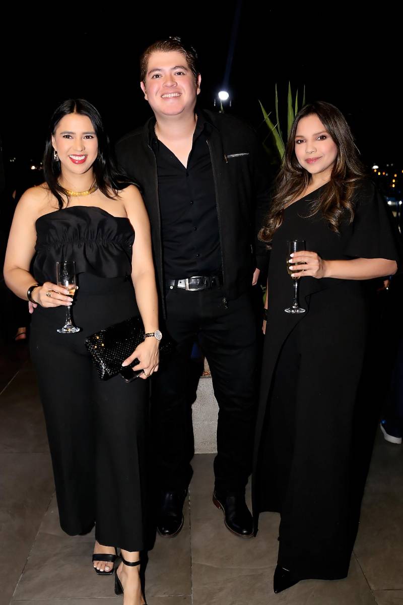 Norma Farías, Allan Valladares y Ana Gómez.