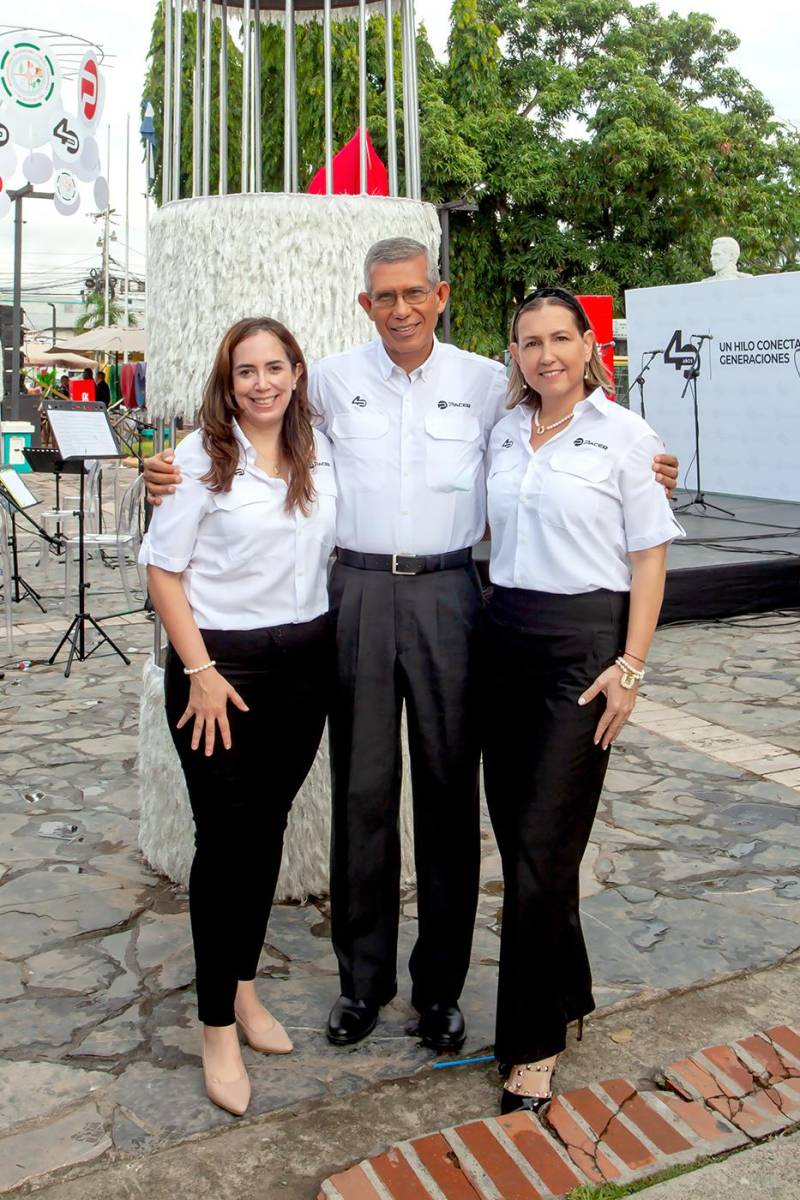 Ana Díaz, Francisco Silva y Lolita Caraccioli.