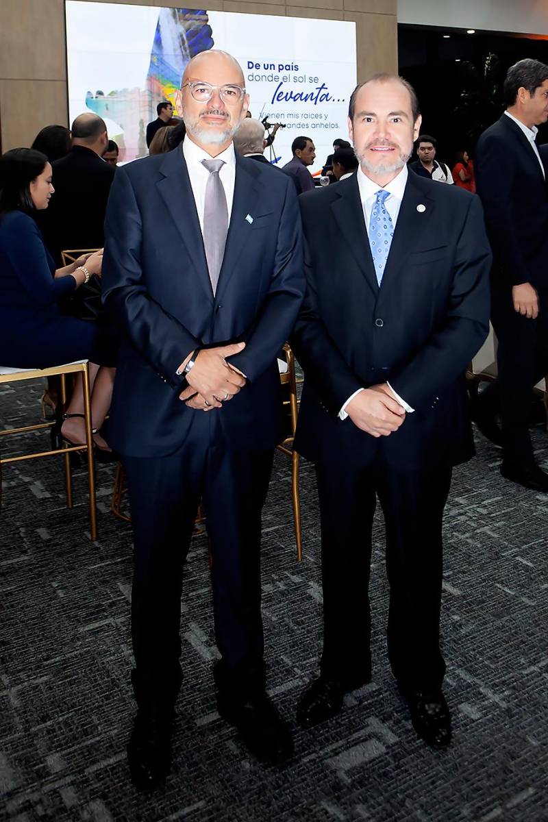 Banpaís reconoce a Emín Abufele