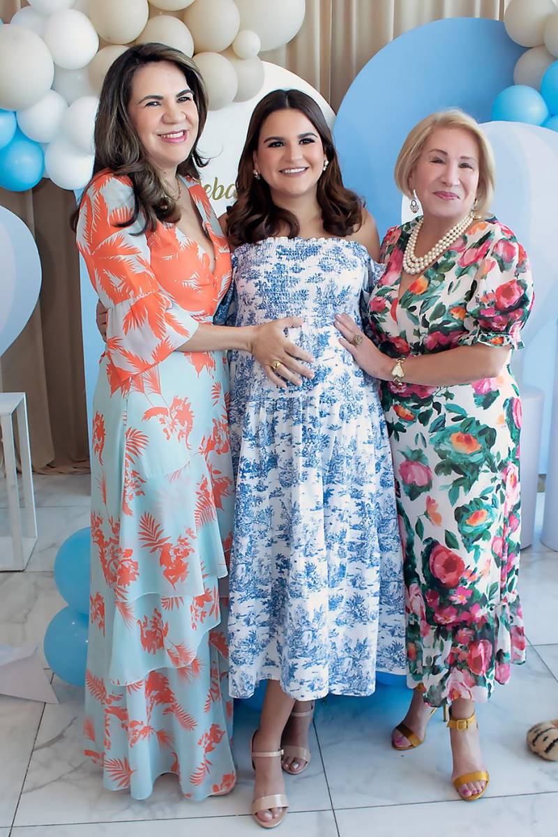 Denia Flores-Gómez, Elena de Zelaya y Sonia Fasquelle Zelaya.