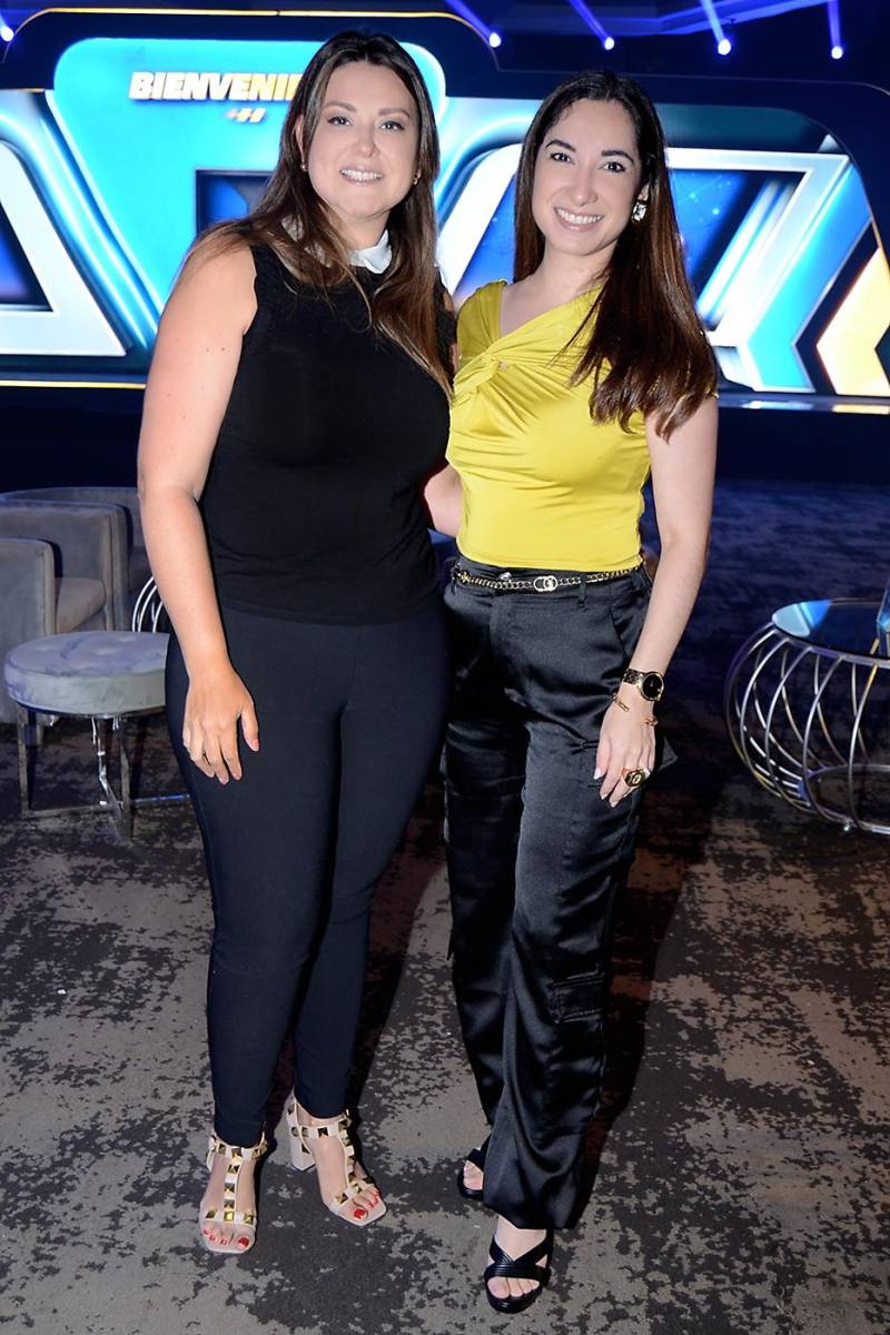 Alejandra Alvarado y Alma Valeriano.