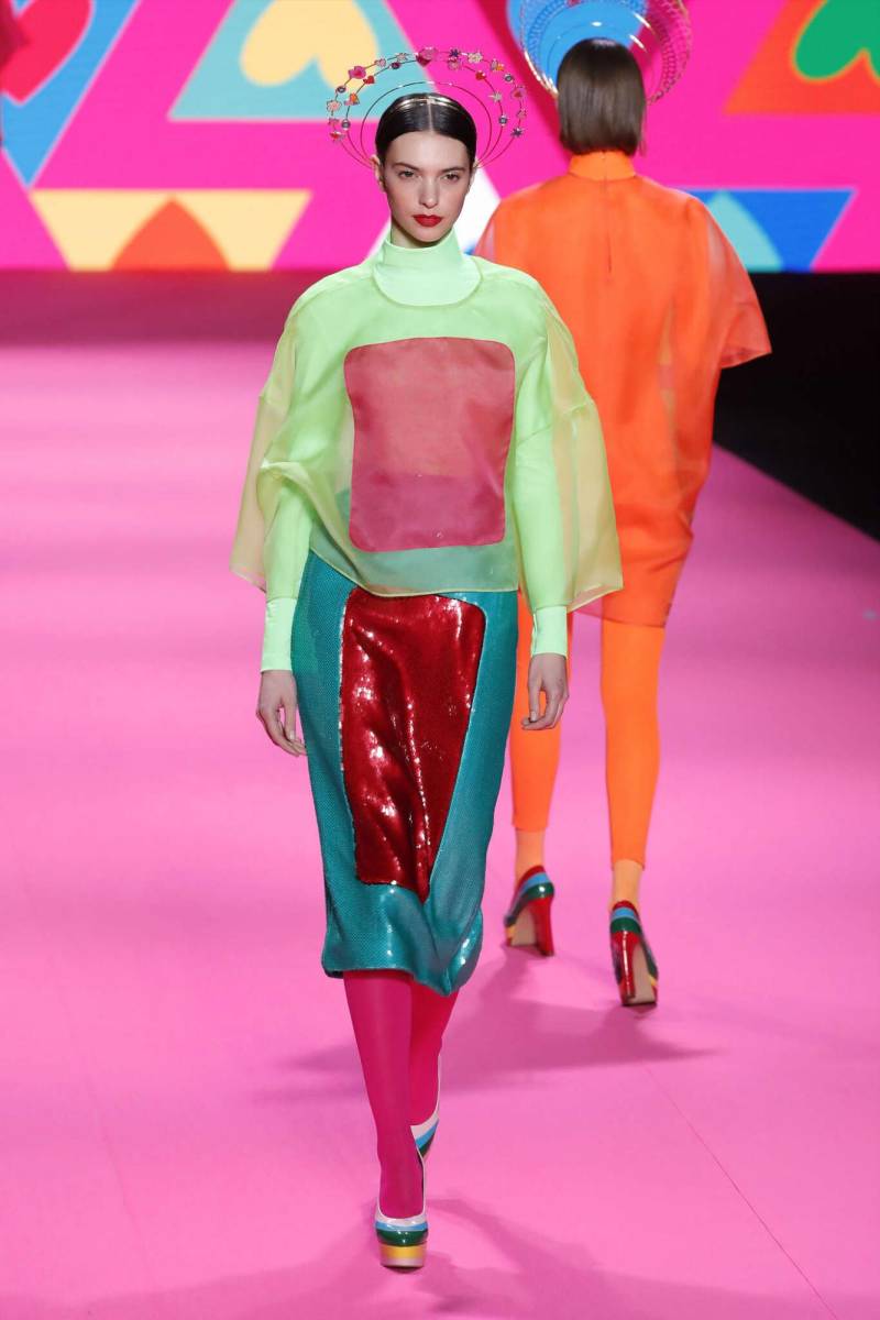 Los lunares protagonista de la colección de Agatha Ruiz de la Prada