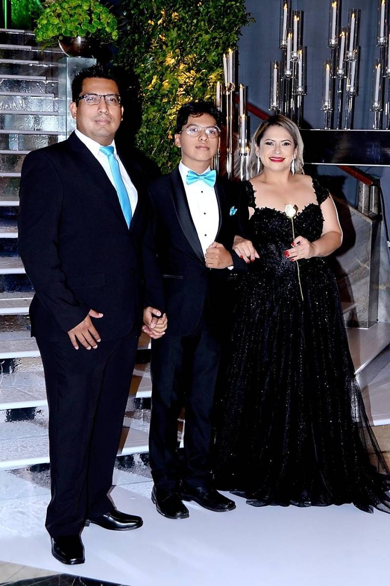 André Xavier con Edgardo Madrid y Jessica Lagos