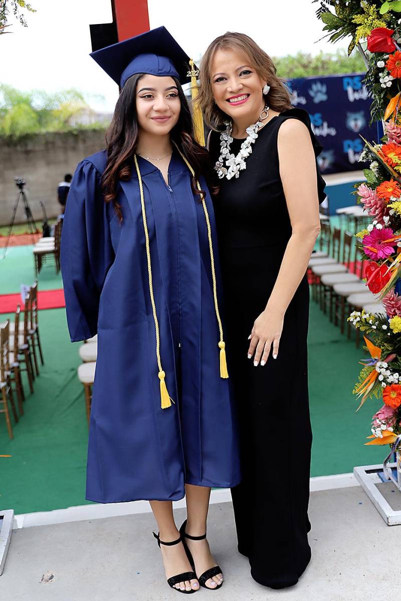 Marissa Alvarado y Linda Banegas