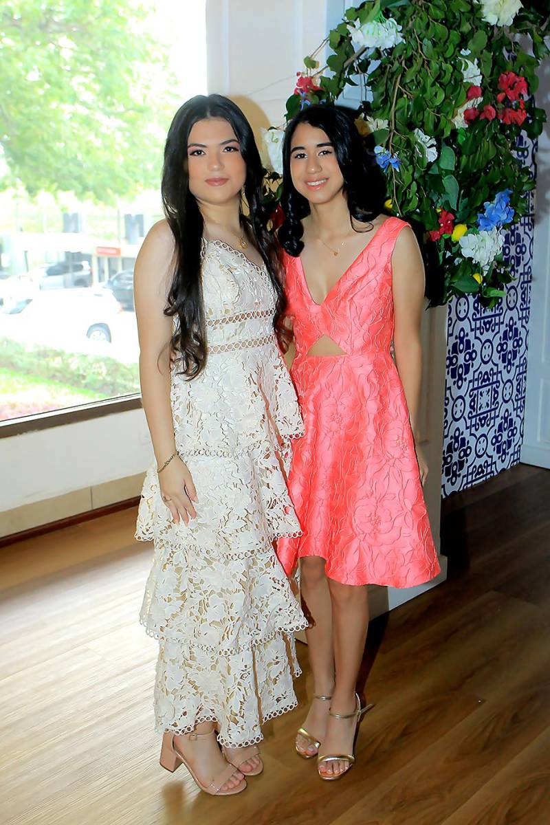 Alejandra Fajardo y Millie Munguía.