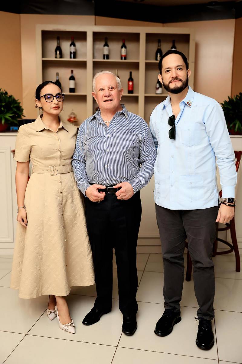 Idalmi Borjas, Roger Danilo Valladares y Hugo Triviños.