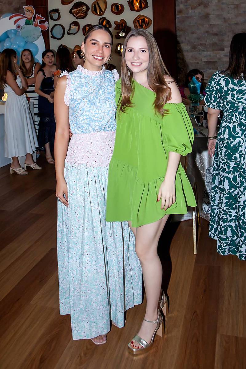 Alexa Juárez y Larissa Reyes.