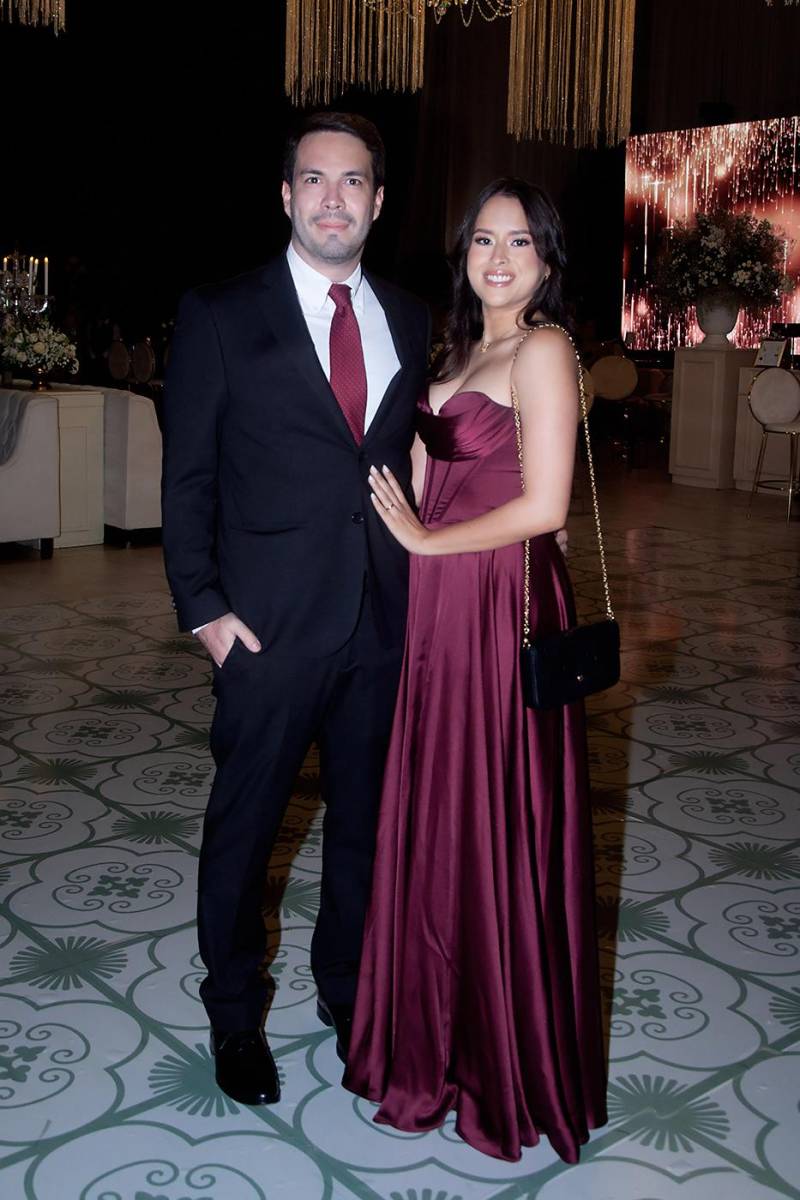 Jesús Chávez y Victoria Navas