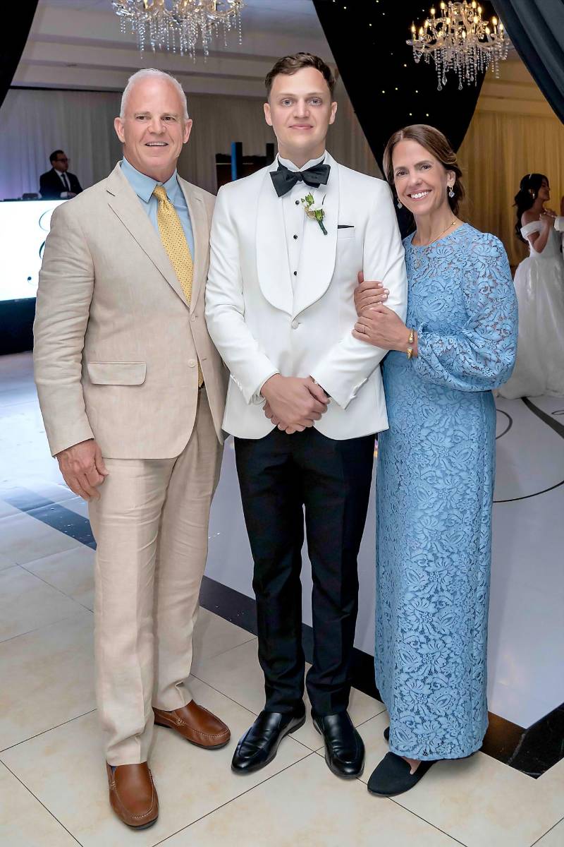 Sean, Brendan y Anne Marie Higgins.