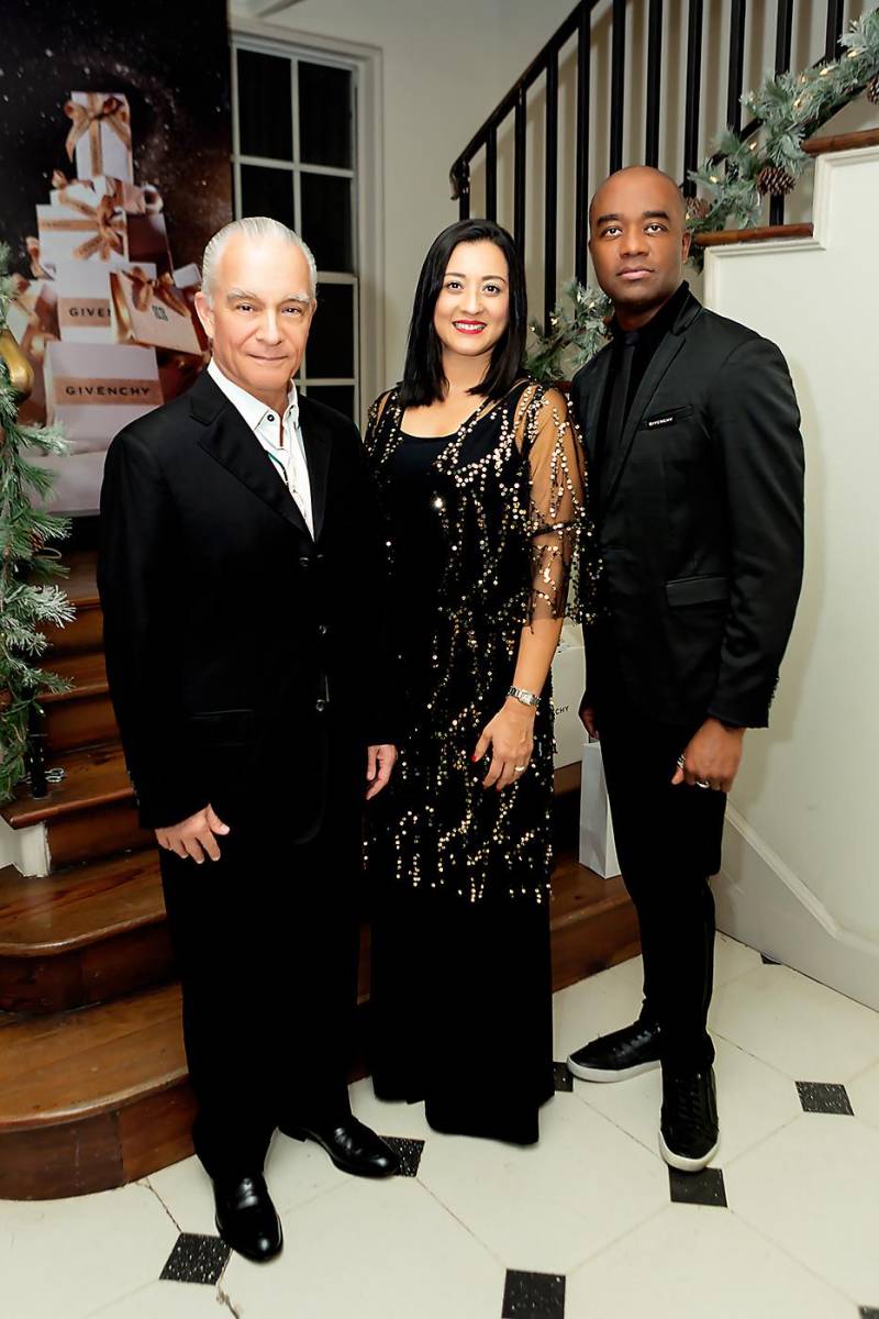 Guy y Marisol de Pierrefeu con Aguinaldo Leandro.