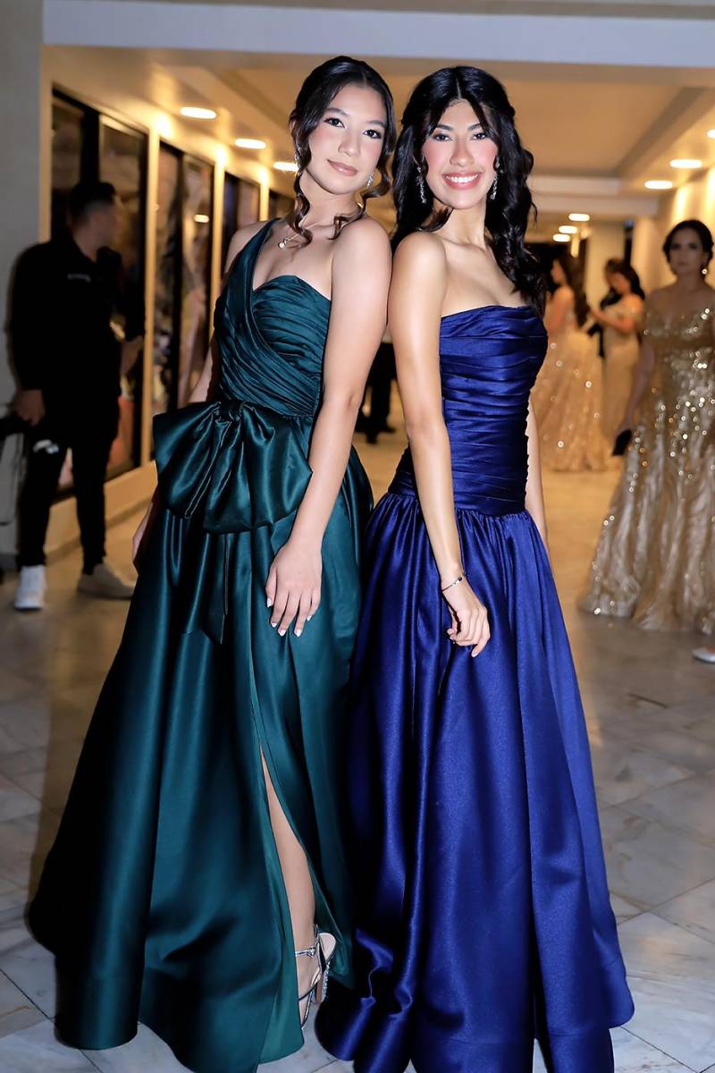 Fiesta de la prom 2025 de DelCampo School