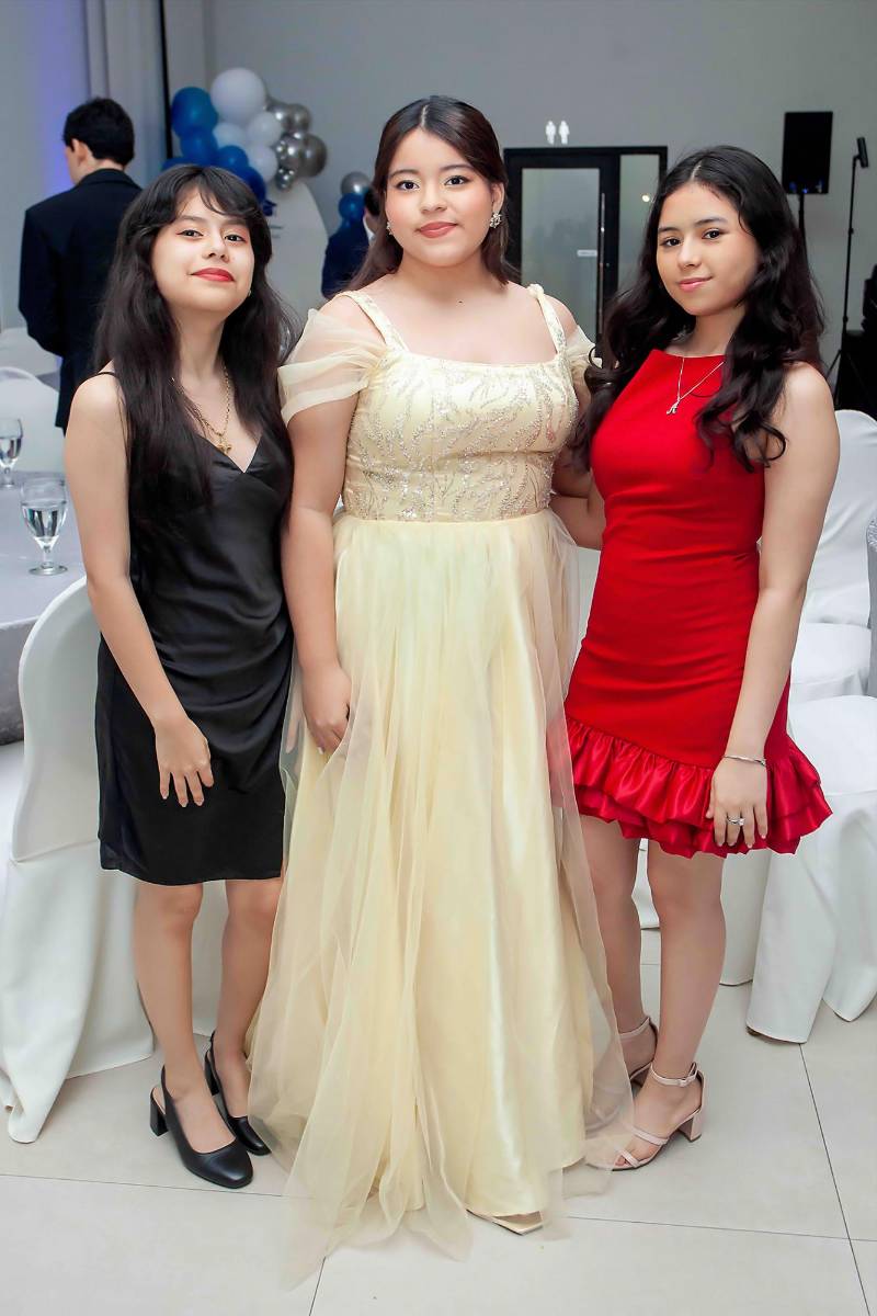 Mei Rivas, Isabella Bonilla y Raquel Menjivar.