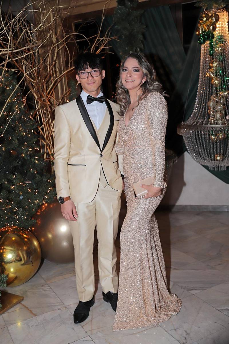Fiesta de la prom 2024 del Instituto Sagrado Corazón
