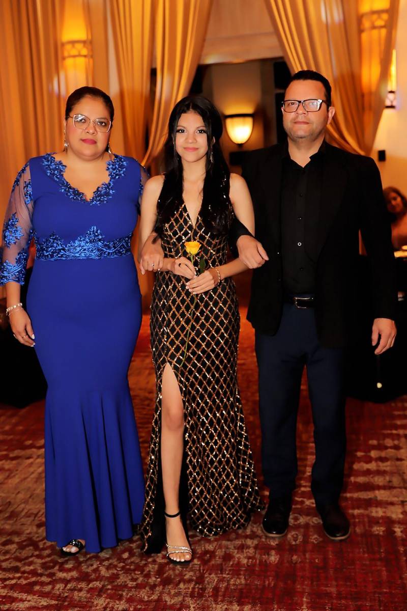 Ivonne Fajardo, Ashlim Chacón y Omar Chacón