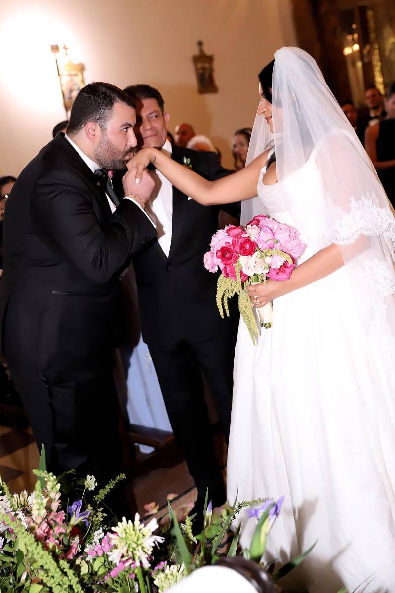 Así fue la boda eclesiástica de Ivana Lagos y Jacobo Waincier Canahuati