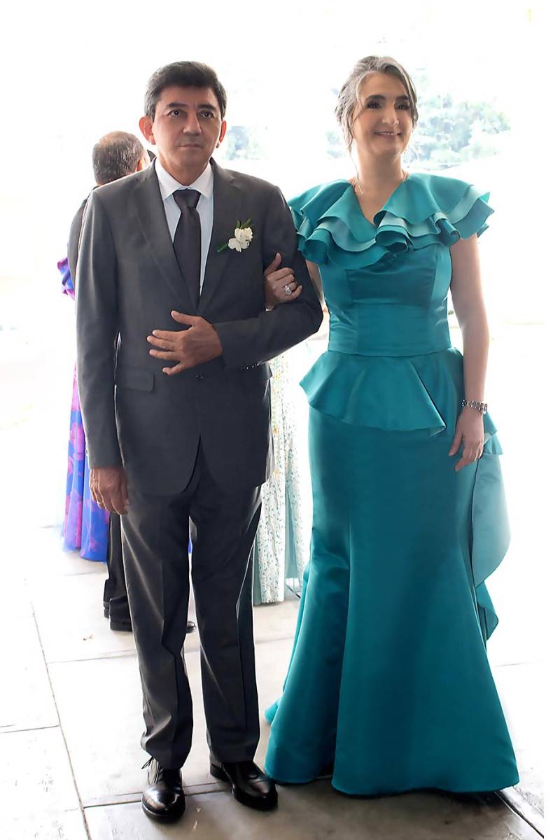 Rigoberto Valencia e Ivonne Handal de Icaza