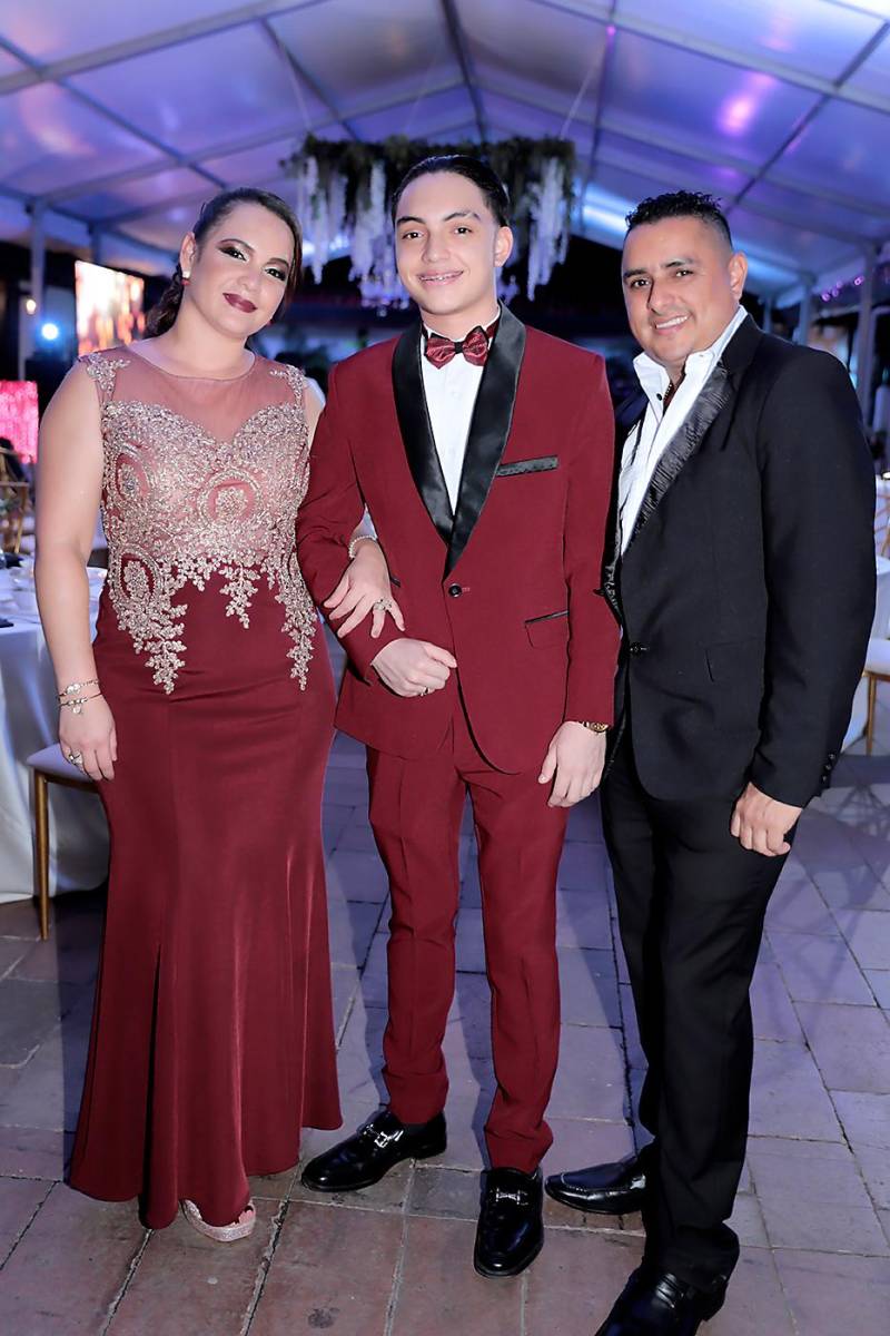 Bethsaida Aceituno, Óscar Tilguant y Óscar Tilguant.
