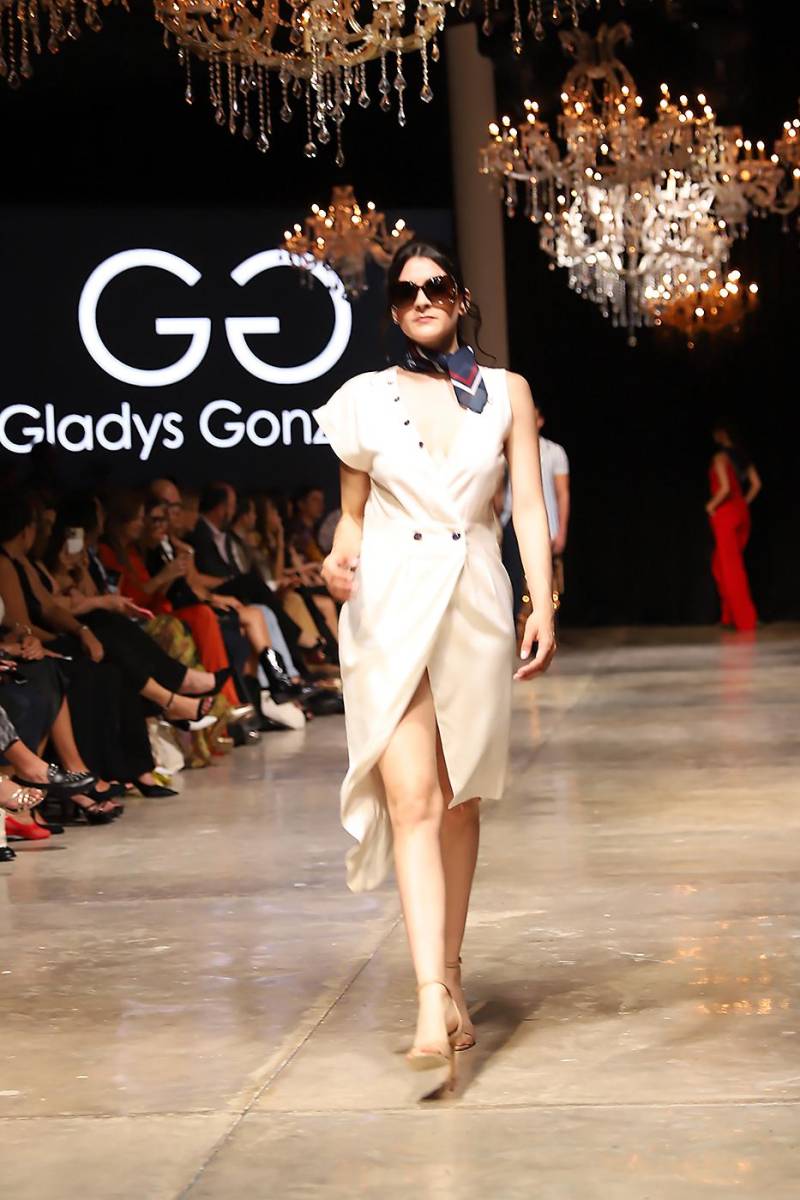 Gladys González presenta su Esplendor Marítimo