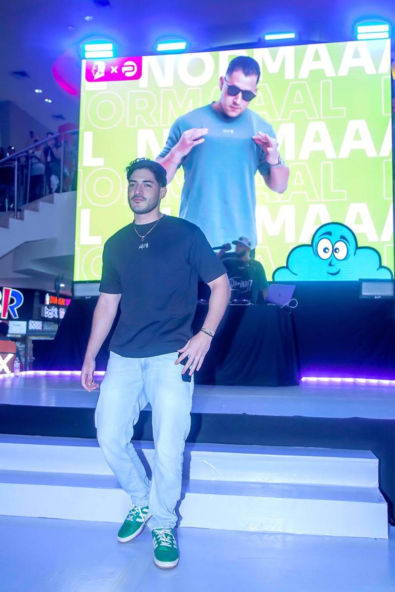 El evento cerró con broche de oro al presentar su cuarta camiseta: una prenda que destaca por su historia, su estilo y su comodidad, además de incorporar frases y elementos representativos que celebran la esencia del grupo.