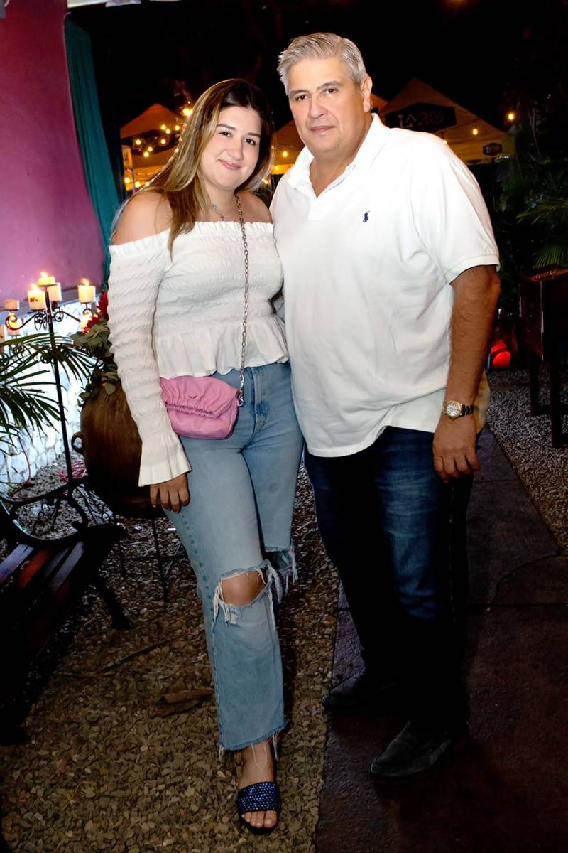 Amanda y su padre Juan Carlos Sabillón