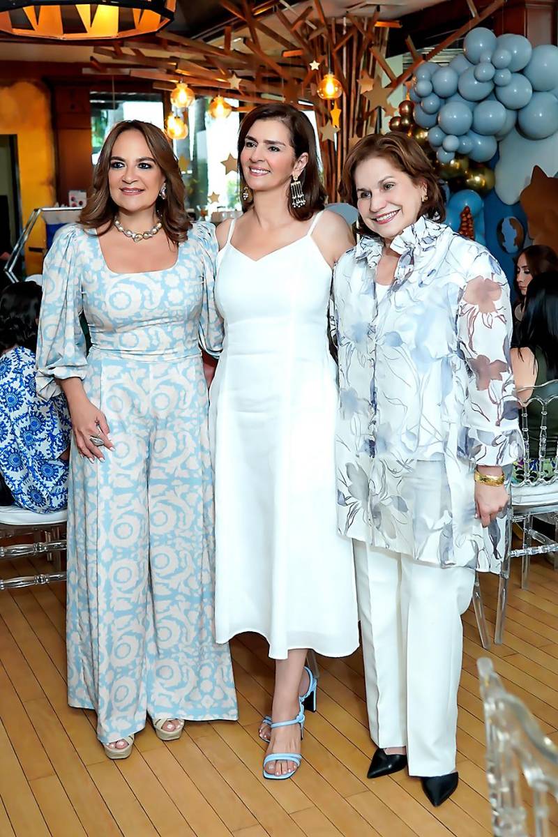 María Elena López, Suyapa Monterroso y Dora Suazo.